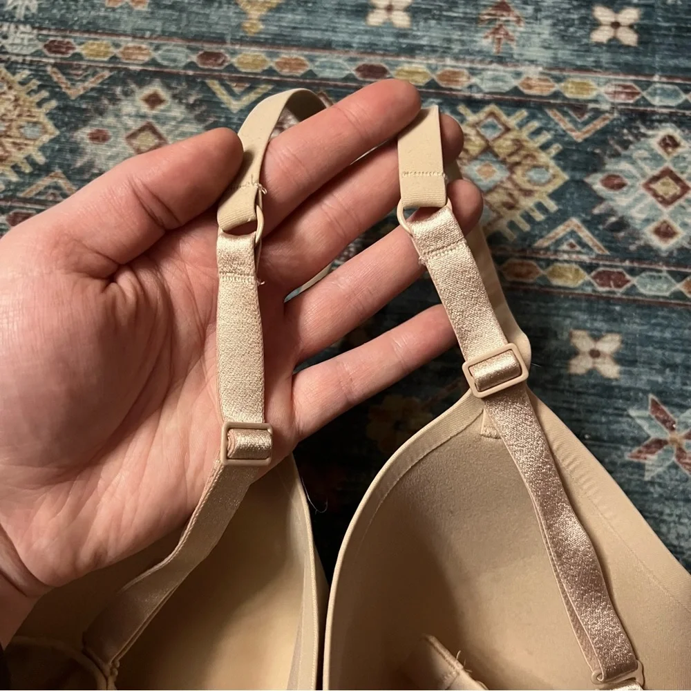 True & Co underwire t-shirt bra // 32DDD - Picture 4 of 5